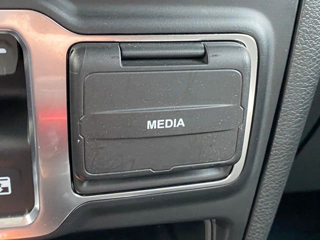 Used 2021 Jeep Wrangler Sport image 23