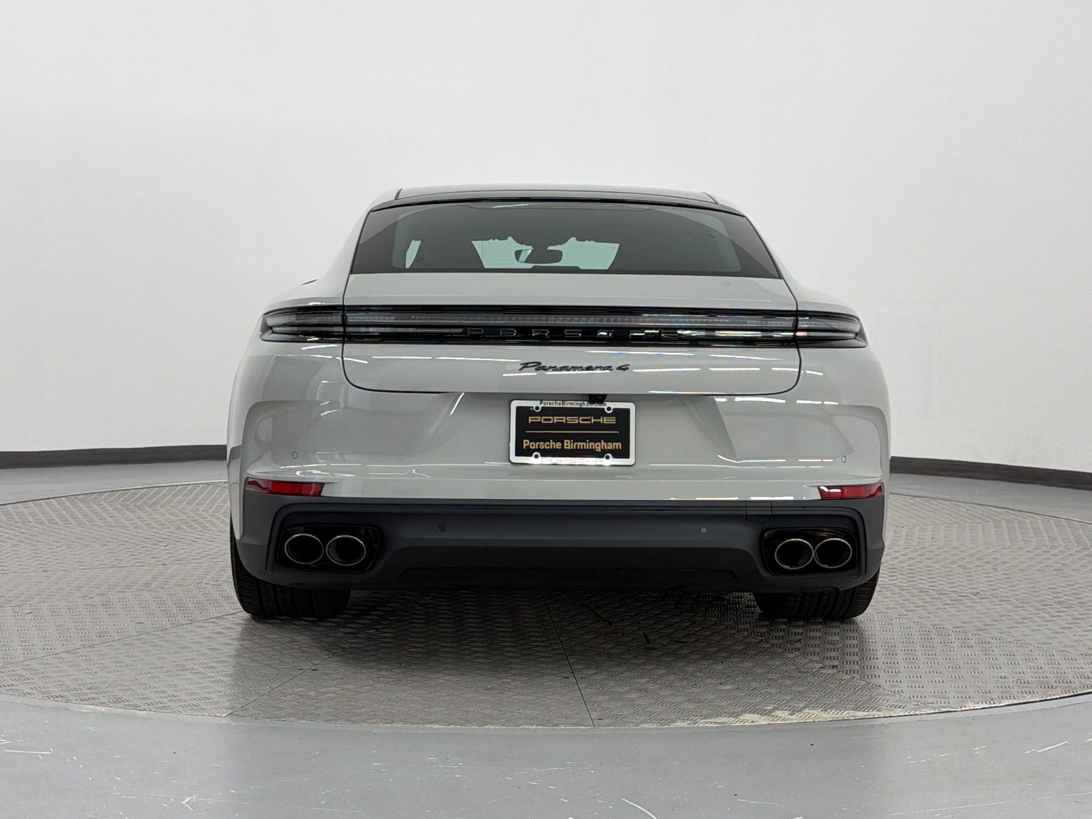 New 2026 Porsche Panamera image 10