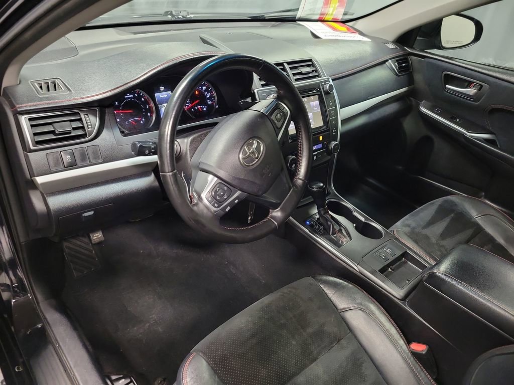 Used 2016 Toyota Camry XSE w/ Moonroof Package image 13
