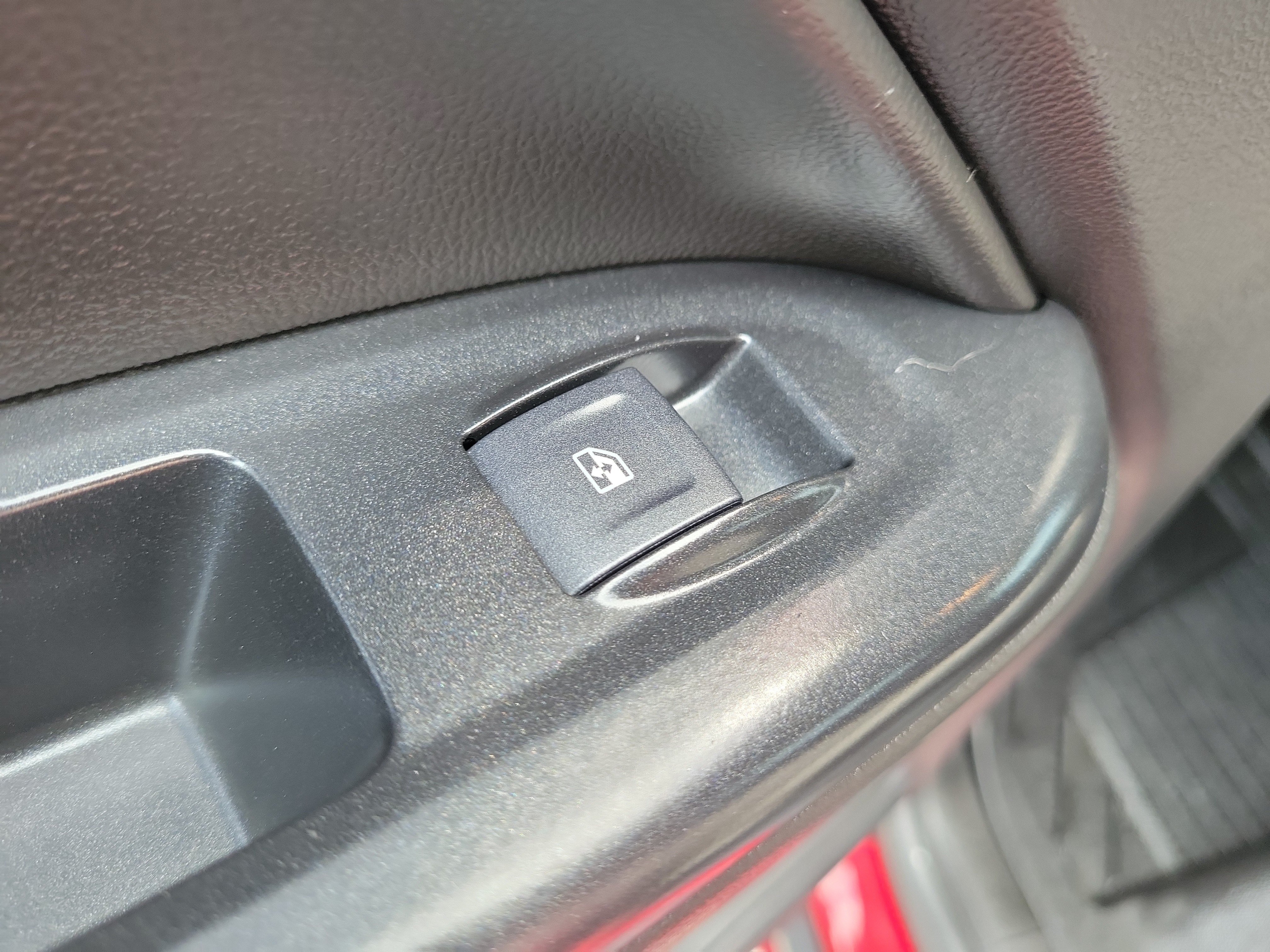 Used 2019 Chevrolet Colorado LT w/ LT Convenience Package AWD/4WD image 16