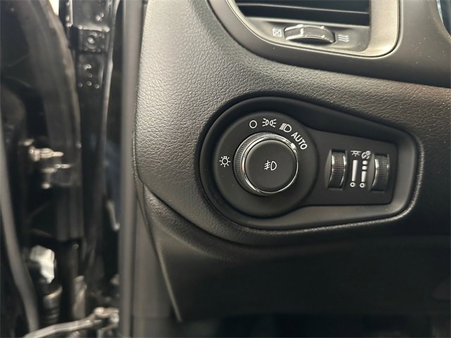 Used 2020 Jeep Renegade Altitude image 23