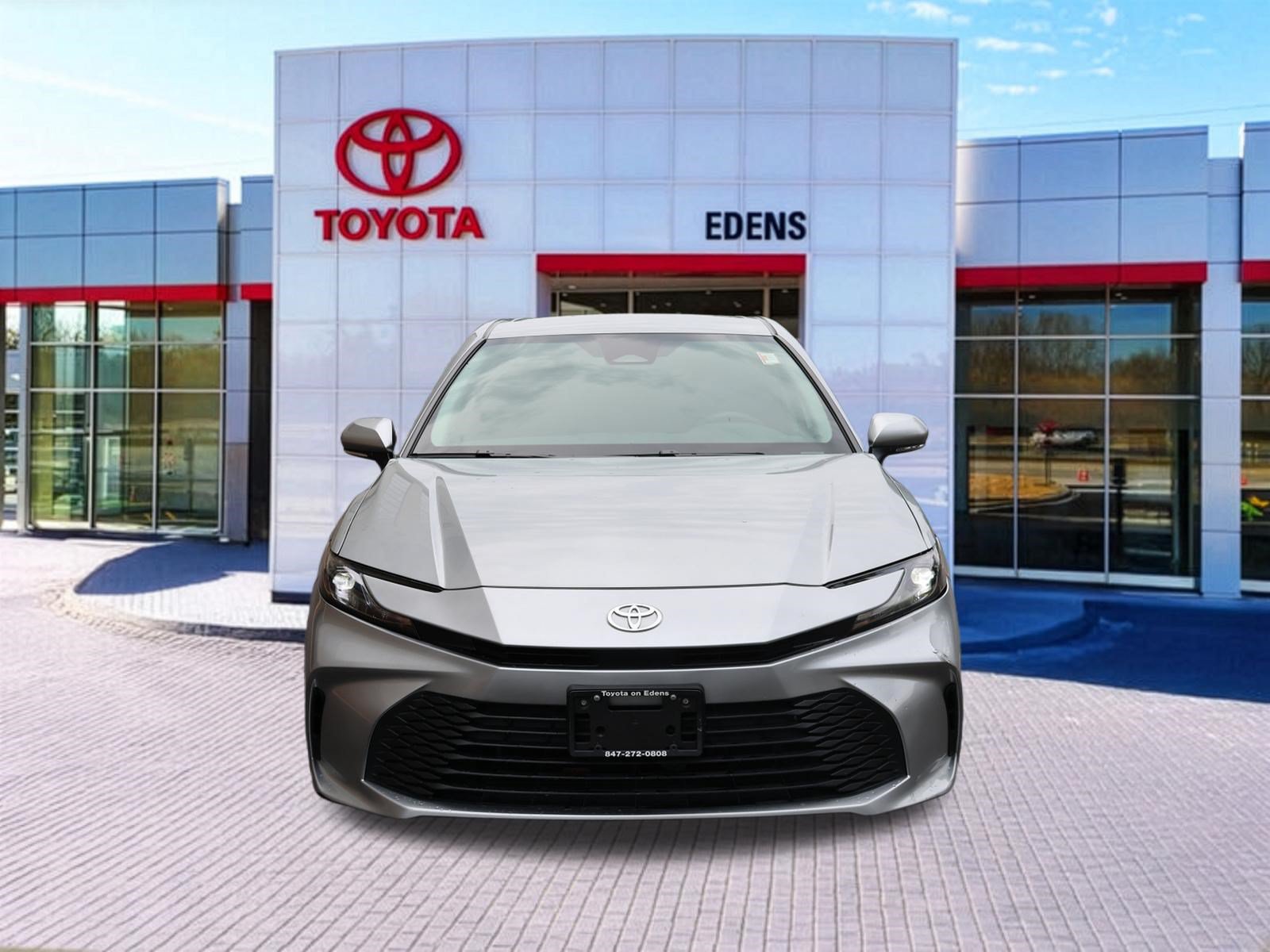 Used 2025 Toyota Camry LE FWD image 11