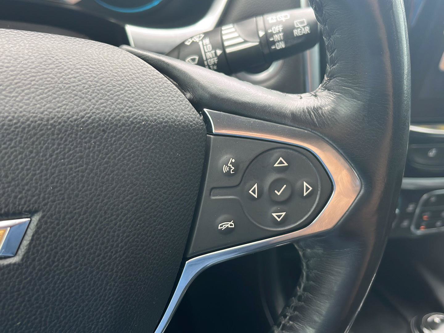 Used 2019 Chevrolet Traverse Premier AWD/4WD image 14
