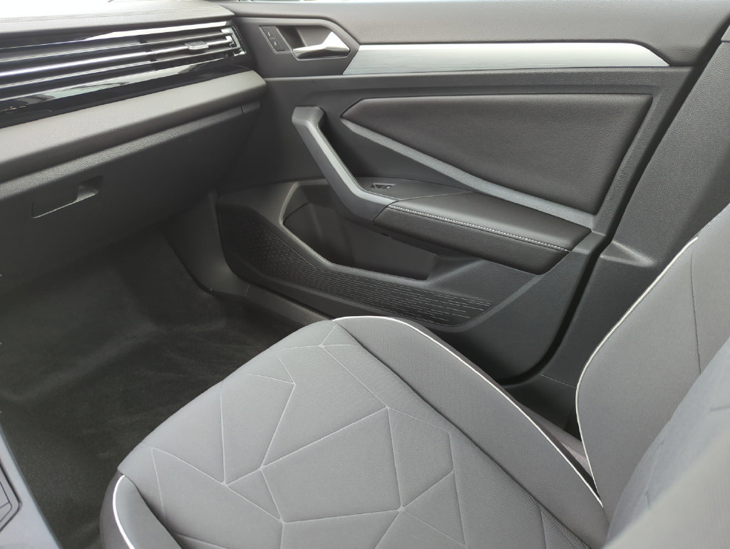 New 2026 Volkswagen Jetta Sport FWD image 18