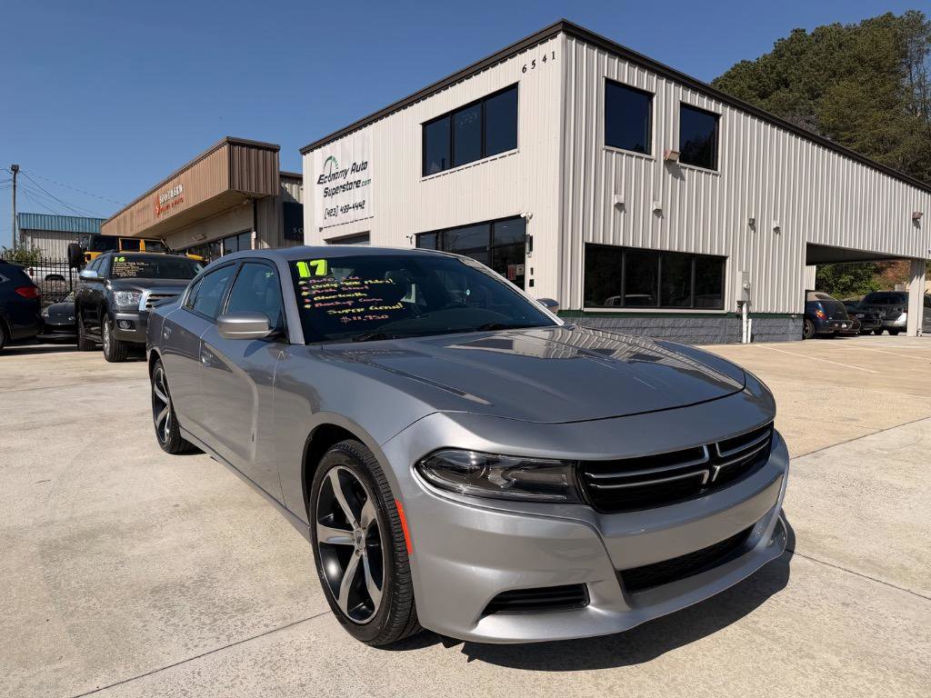 Used 2017 Dodge Charger SE w/ Popular Equipment Group image 1