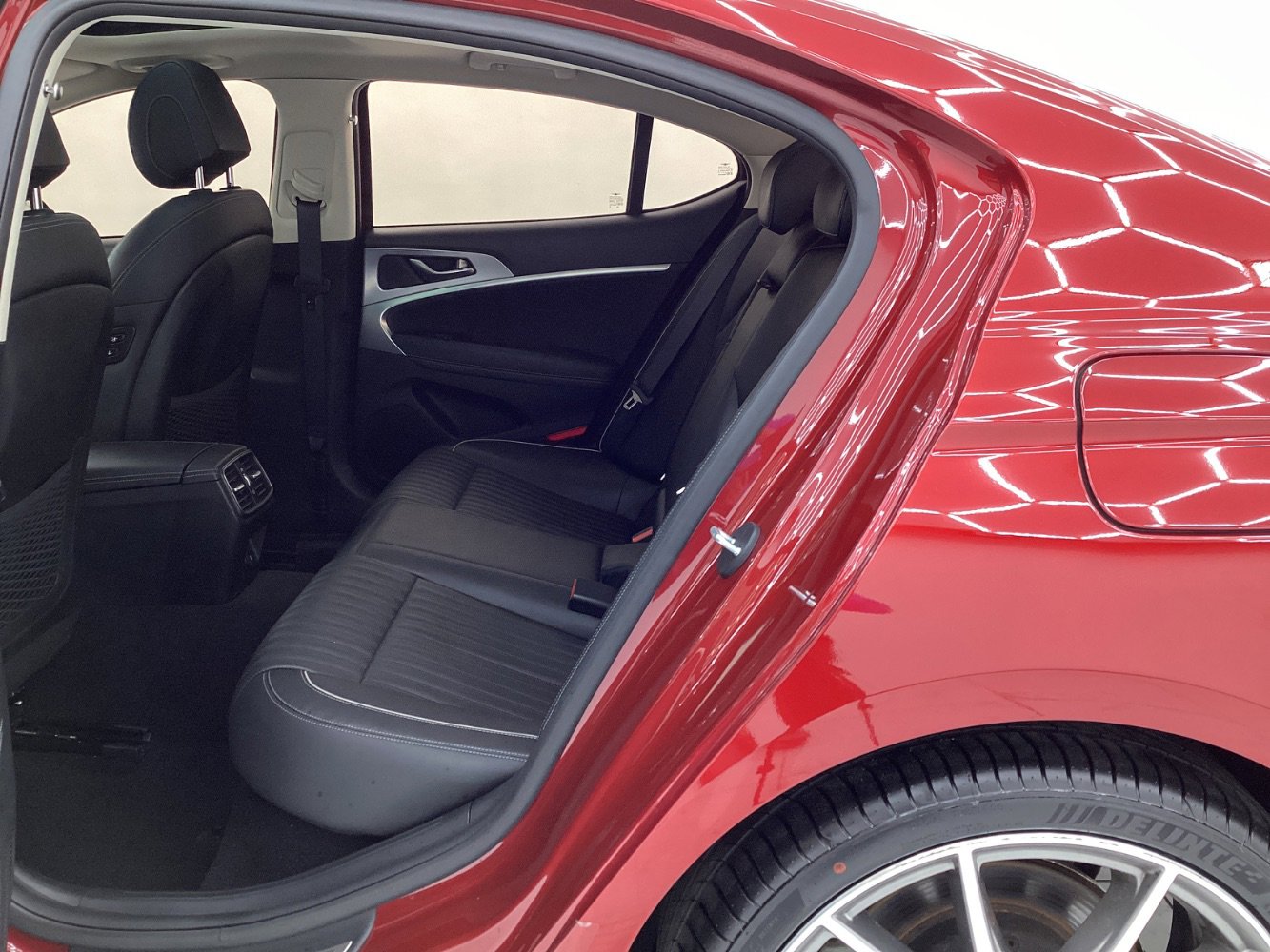 Used 2022 Genesis G70 2.0T w/ Prestige Package image 20