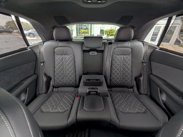 New 2027 Audi SQ8 Prestige AWD/4WD image 15