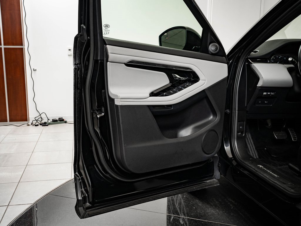 Used 2023 Land Rover Range Rover Evoque R-Dynamic S image 26