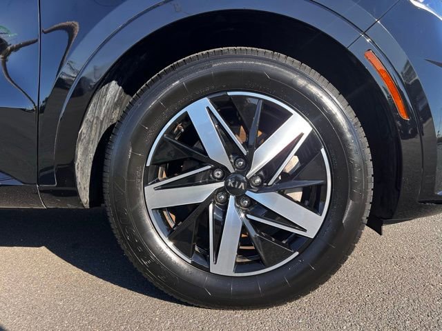 Used 2021 Kia Sorento EX image 3