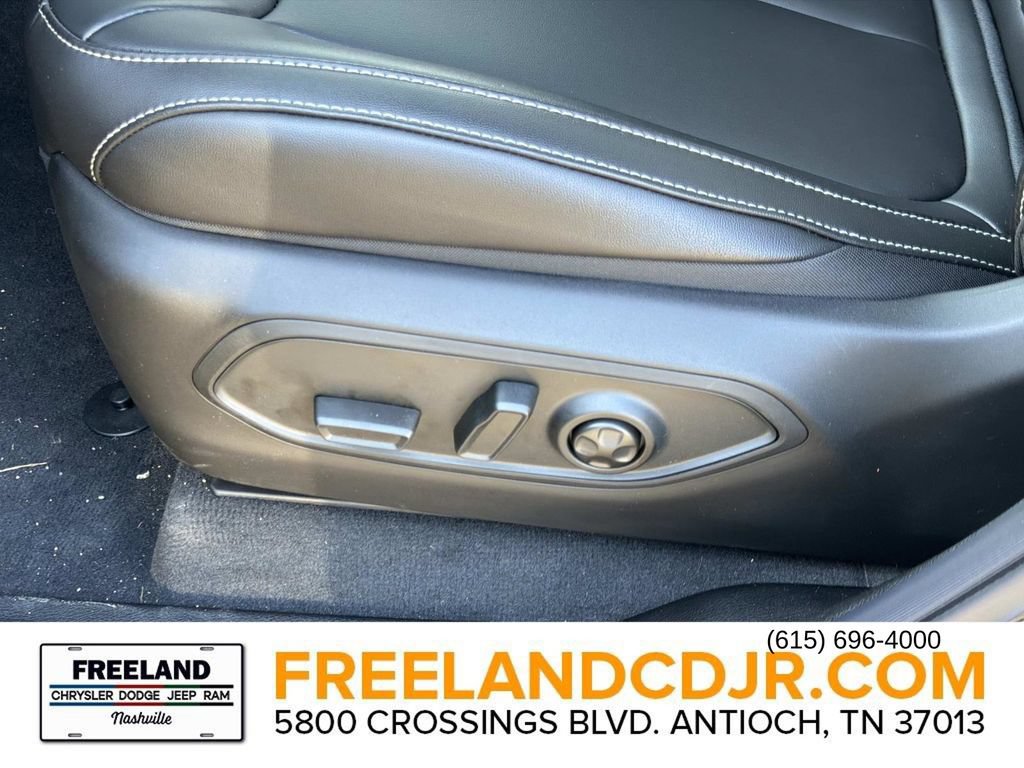 New 2025 Jeep Grand Cherokee L Limited w/ MOPAR Finishing Package AWD/4WD image 23
