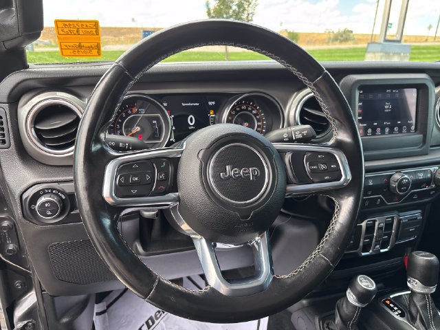 Used 2021 Jeep Gladiator Overland AWD/4WD image 14