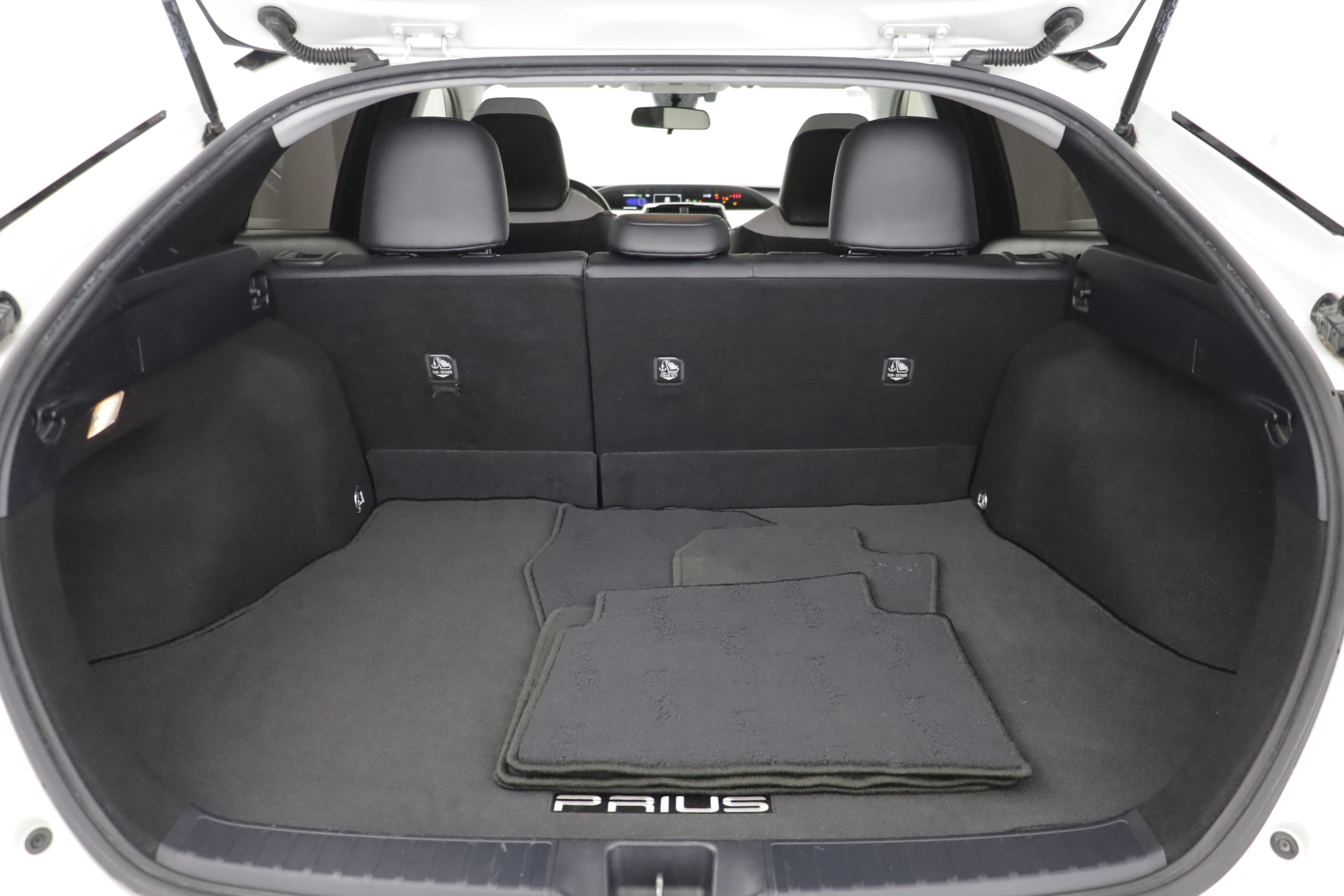 Used 2017 Toyota Prius Three Touring w/ Carpet Mat Package FWD image 16