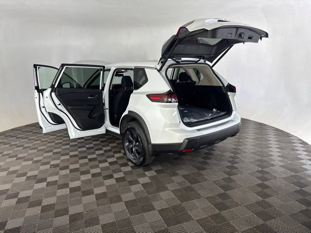 New 2026 Nissan Rogue SV AWD/4WD image 16