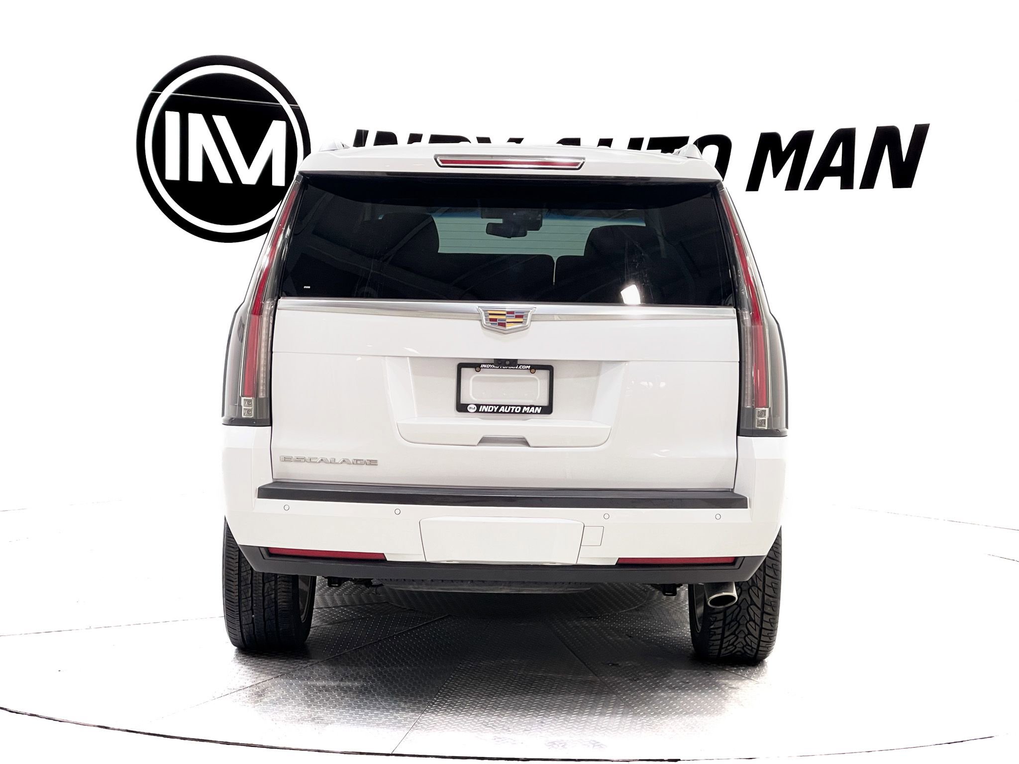 Used 2018 Cadillac Escalade Luxury w/ LPO, Radiant Package image 5