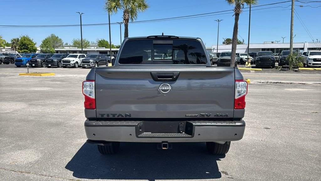 Used 2023 Nissan Titan SV w/ SV Convenience Package AWD/4WD image 5