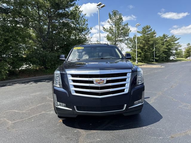 Used 2019 Cadillac Escalade Luxury AWD/4WD image 7