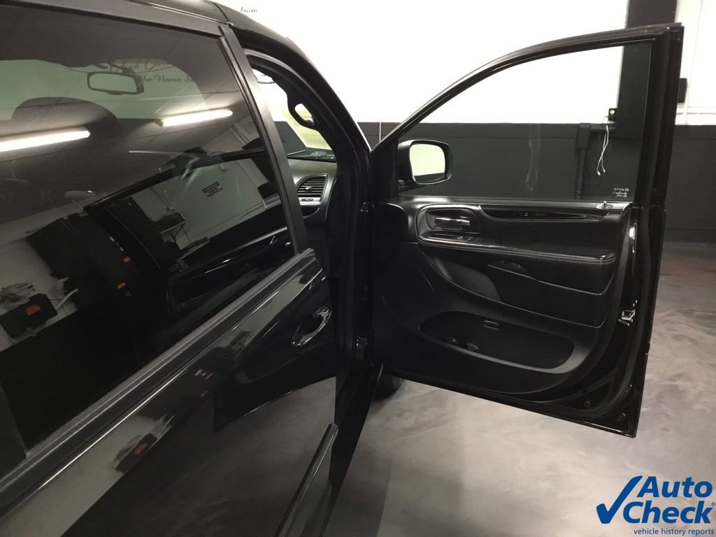 Used 2015 Dodge Grand Caravan SE FWD image 37
