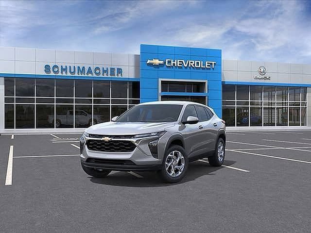 New 2026 Chevrolet Trax LS w/ LS Convenience Package FWD image 16