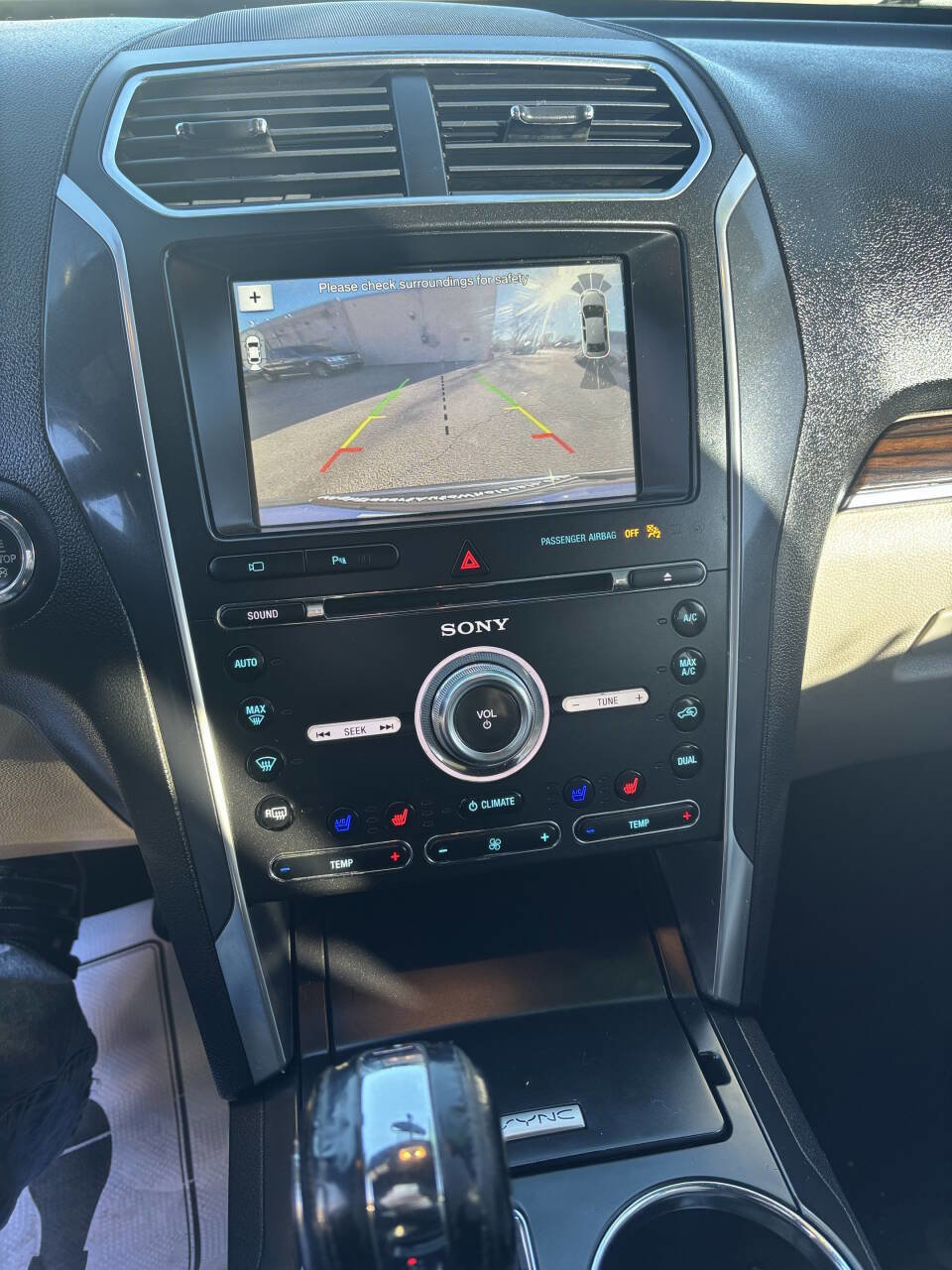 Used 2018 Ford Explorer Limited image 14