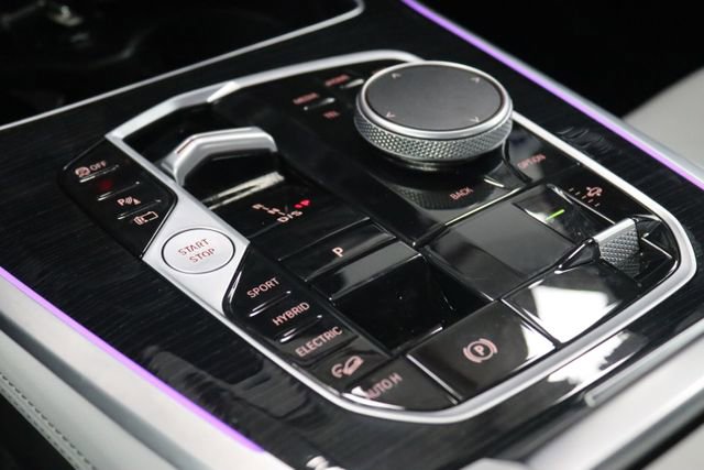 Used 2025 BMW X5 xDrive50e w/ M Sport Package image 29