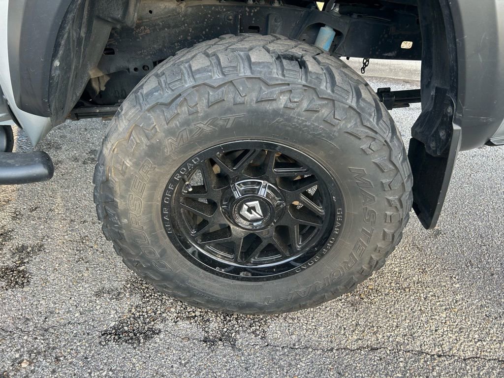 Used 2022 Toyota Tacoma TRD Off-Road w/ Technology Package image 9
