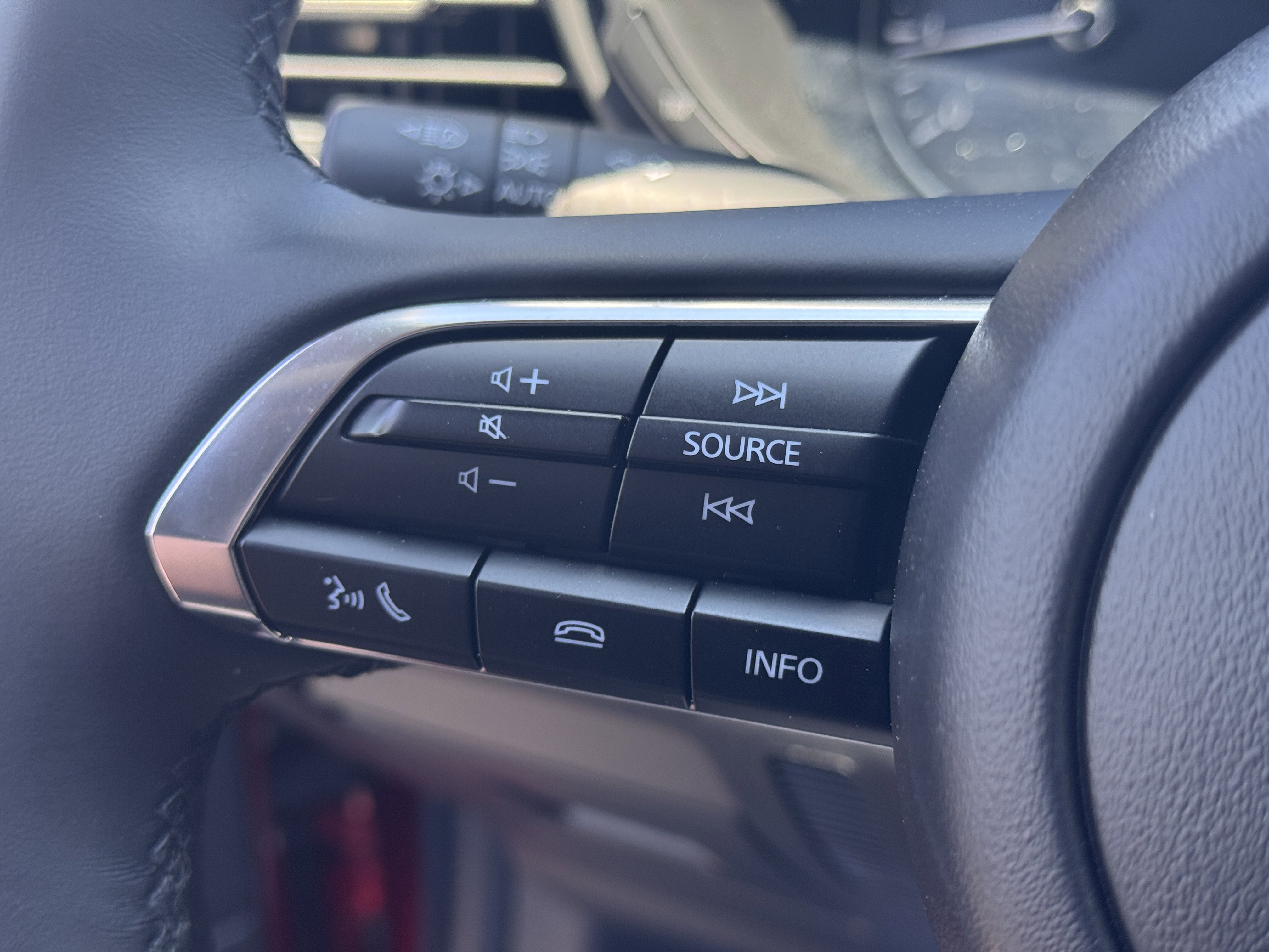 Used 2025 MAZDA CX-30 AWD 2.5 S w/ Select Sport Pkg image 30