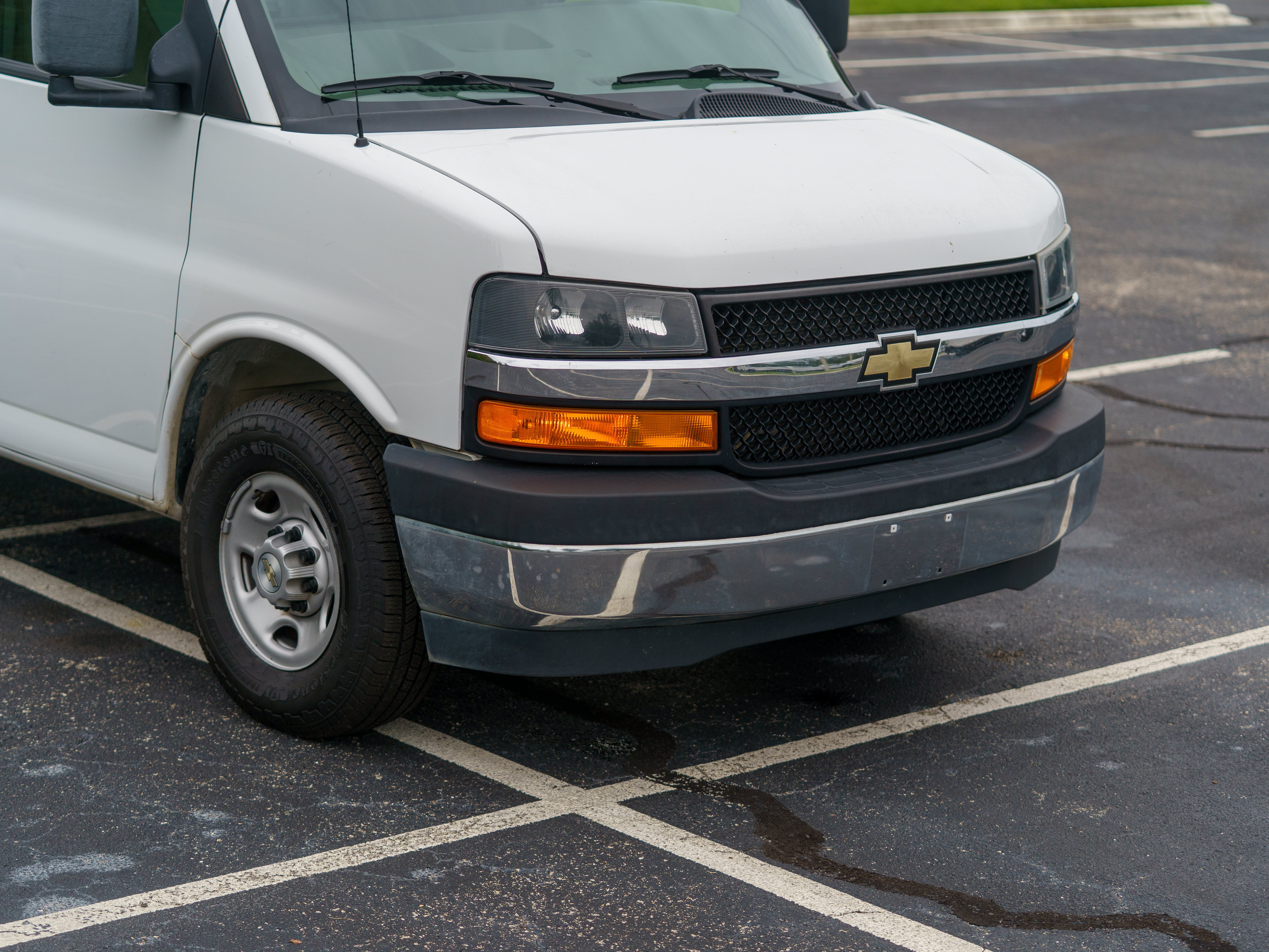 Used 2022 Chevrolet Express 3500 w/ Power Convenience Package RWD image 38
