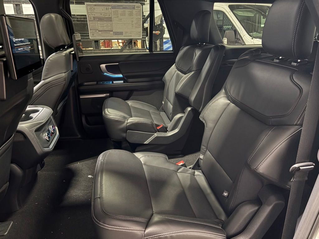New 2026 Ford Expedition Max Platinum w/ Stealth Performance Package AWD/4WD image 26