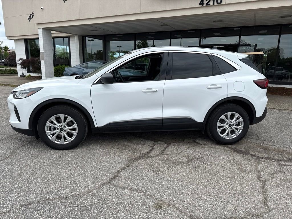 Used 2024 Ford Escape Active w/ Cold Weather Package FWD image 16
