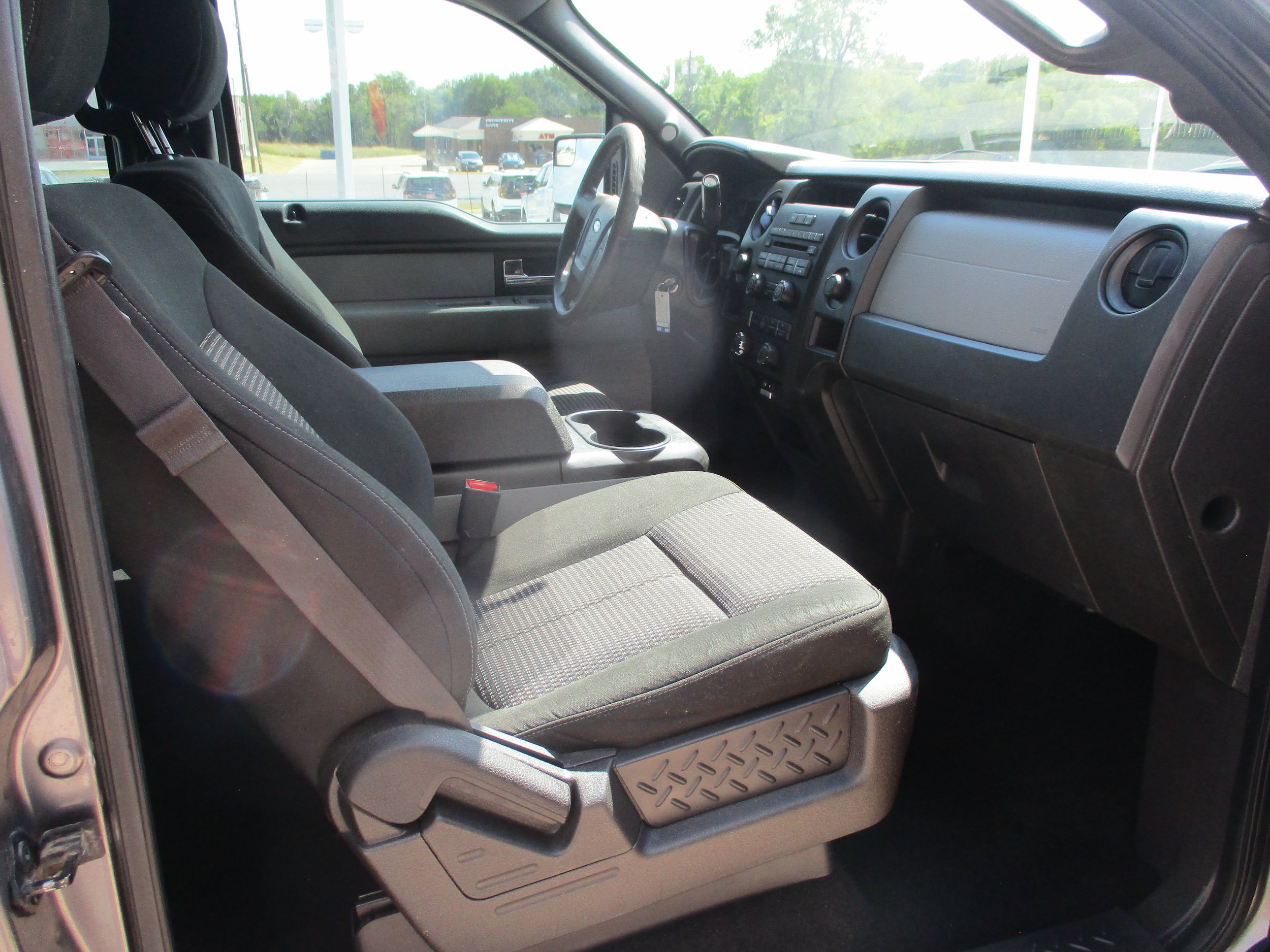 Used 2014 Ford F150 STX w/ Equipment Group 201A Mid AWD/4WD image 10