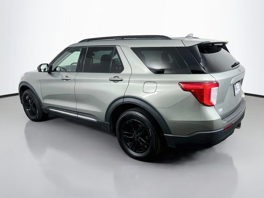 Used 2020 Ford Explorer XLT w/ Cold Weather Package AWD/4WD image 5