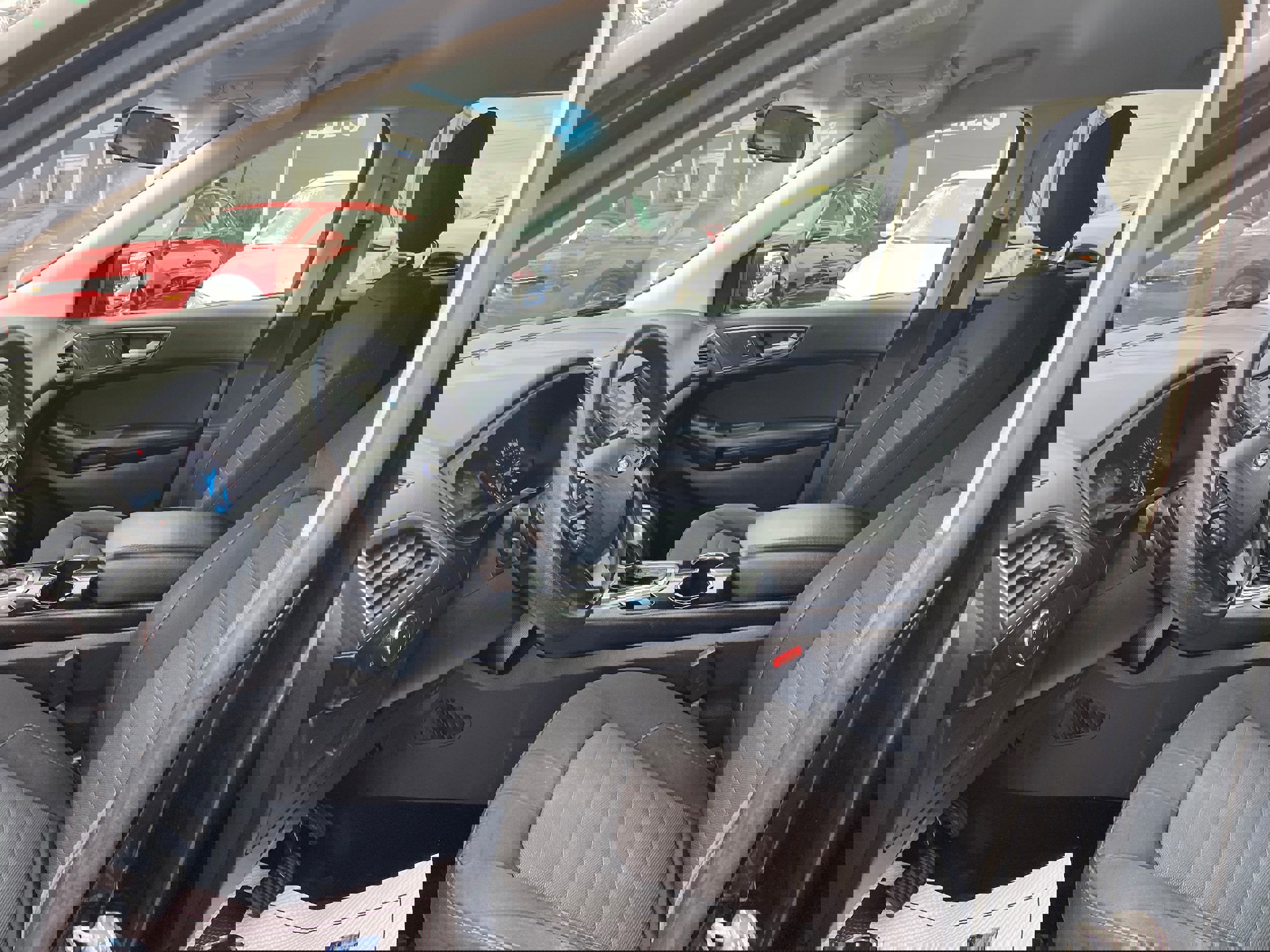 Used 2015 Ford Edge SE FWD image 8