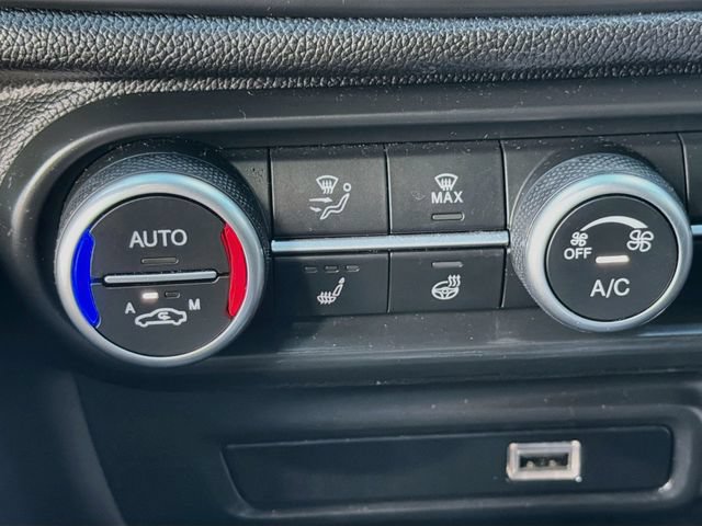 Used 2022 Alfa Romeo Giulia Ti w/ Active Assist Plus Package RWD image 21