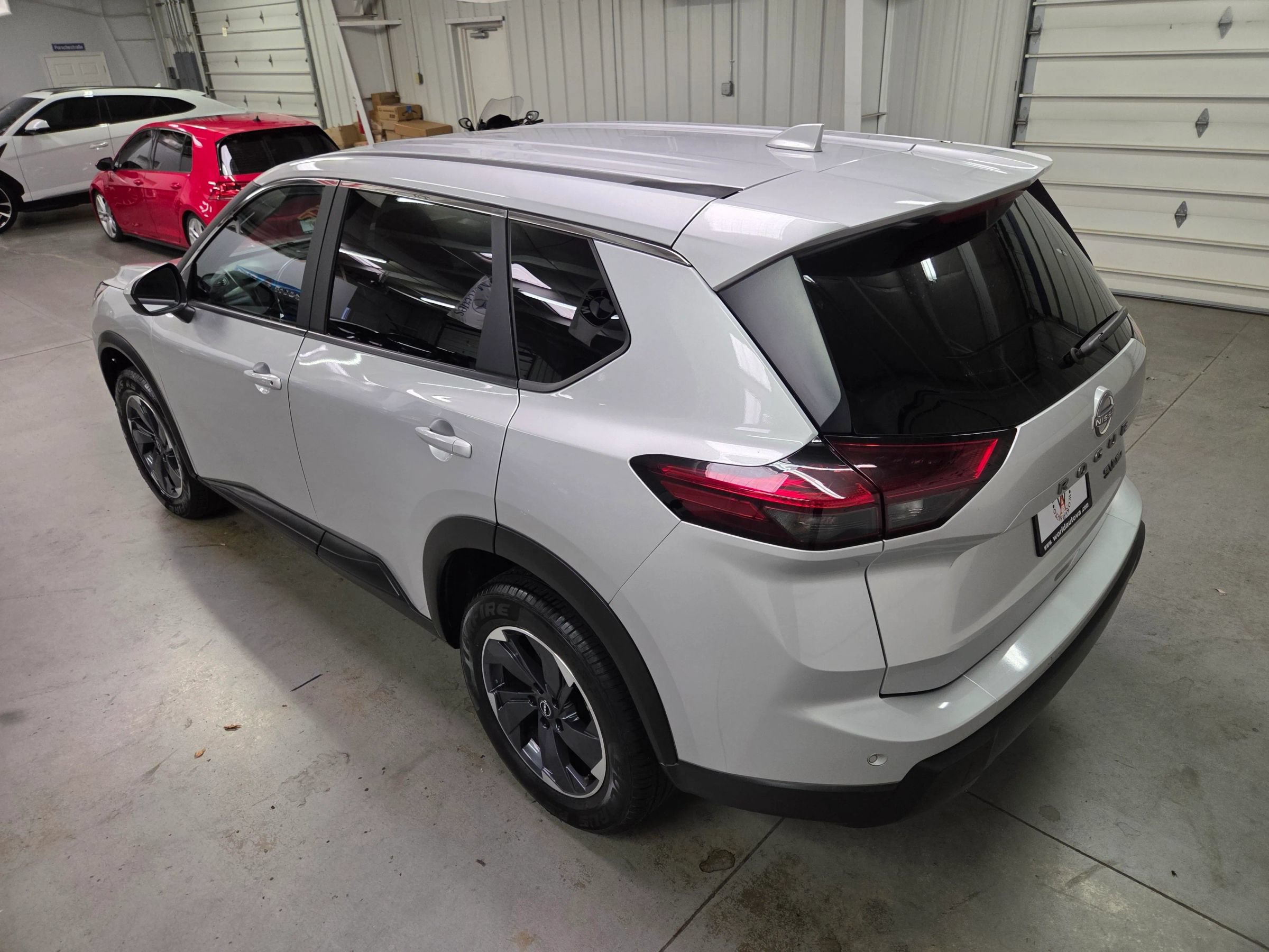 Used 2025 Nissan Rogue SV FWD image 5