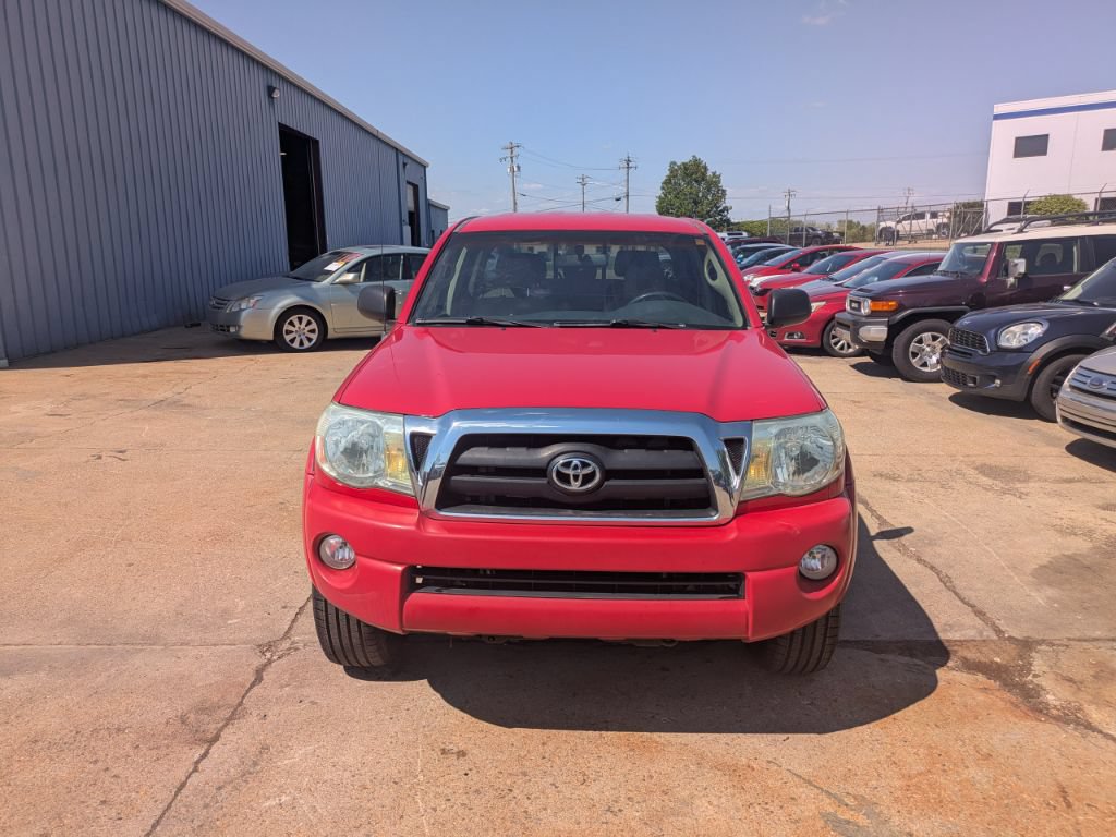 Used 2005 Toyota Tacoma PreRunner RWD image 2