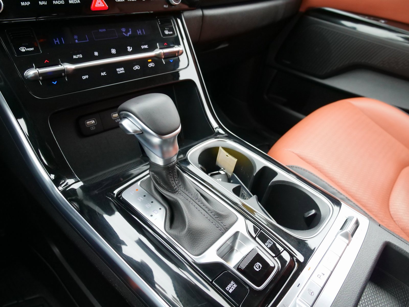 Used 2022 Kia Carnival SX Prestige image 28