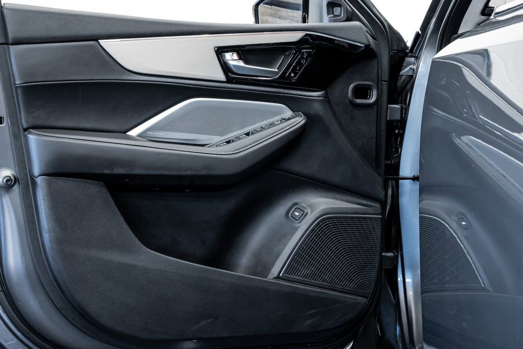 Certified 2025 Acura MDX w/ Technology Package image 17