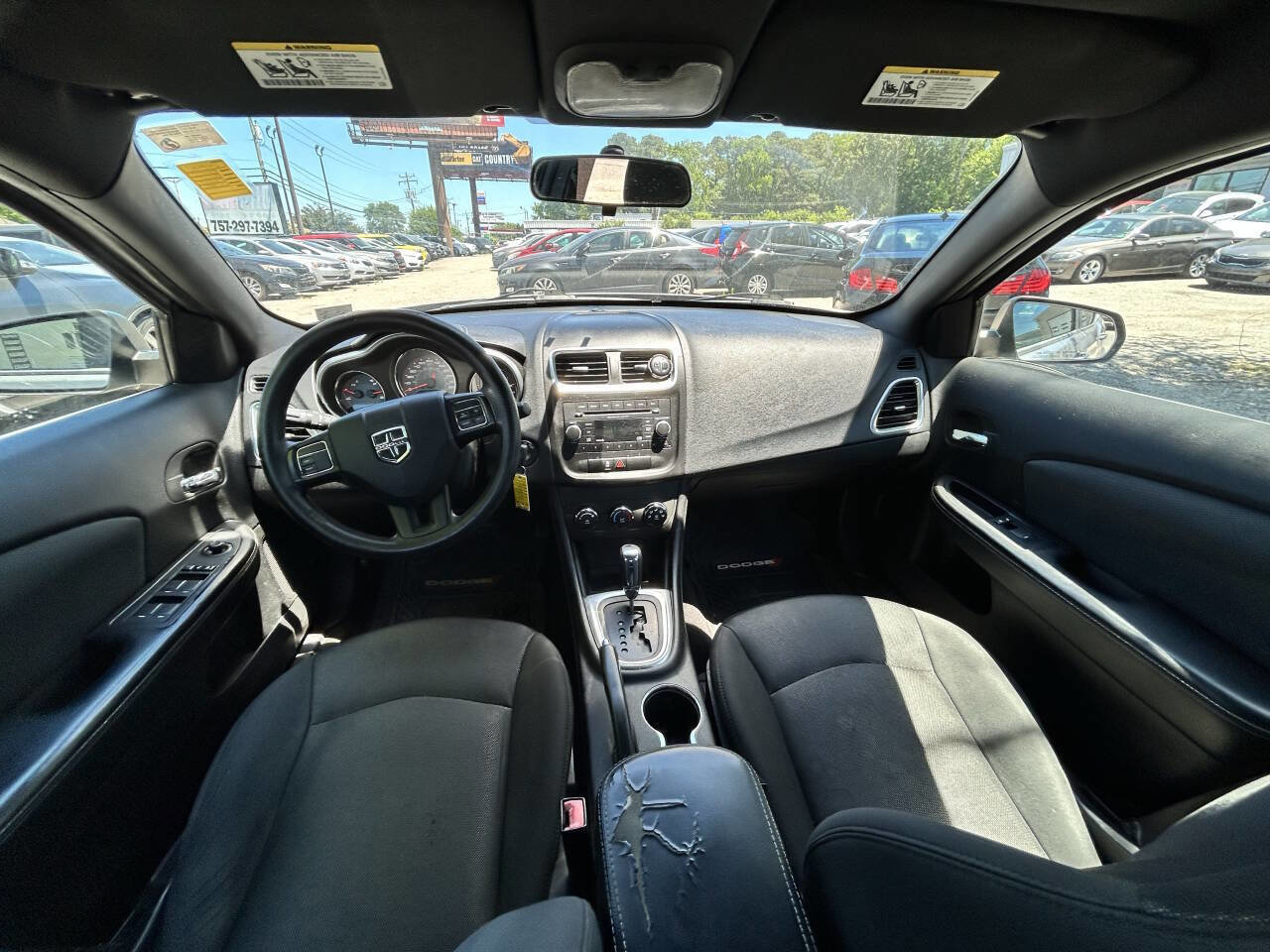 Used 2013 Dodge Avenger SE FWD image 2
