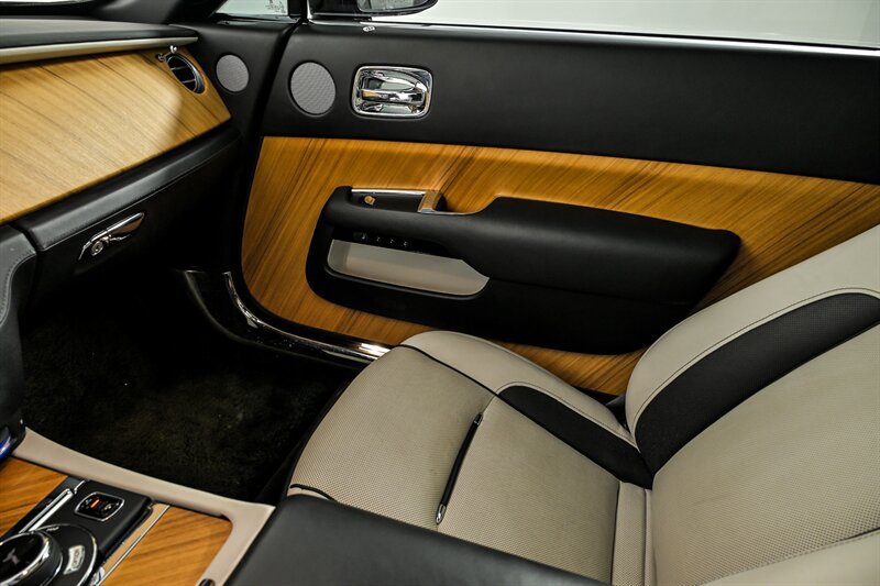 Used 2017 Rolls-Royce Wraith RWD image 35