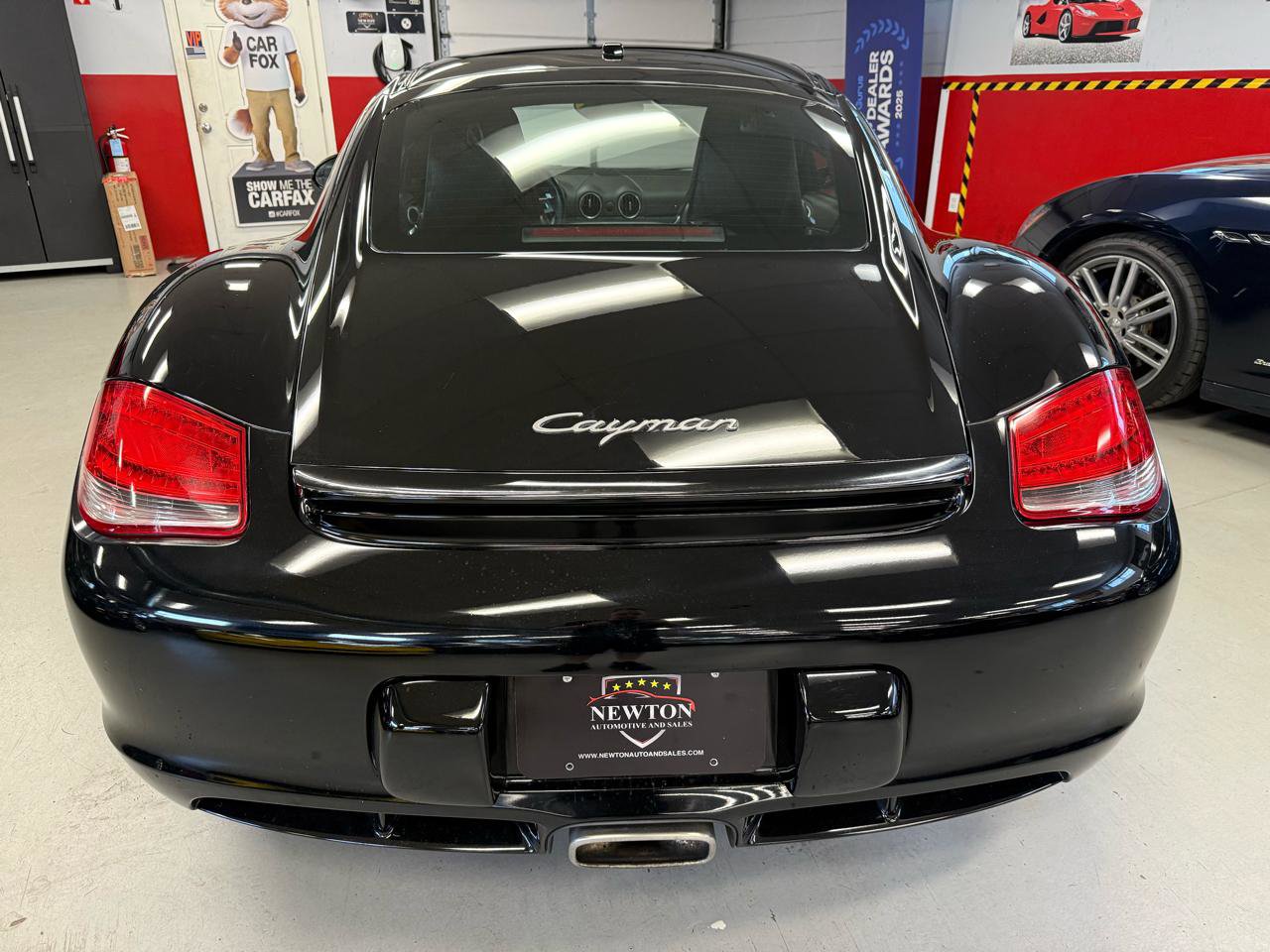 Used 2011 Porsche Cayman RWD image 5