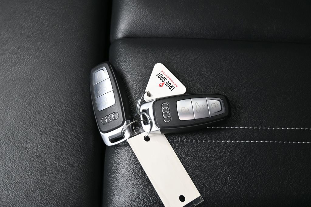 Used 2023 Audi Q4 e-tron Premium Plus w/ Premium Plus AWD/4WD image 32