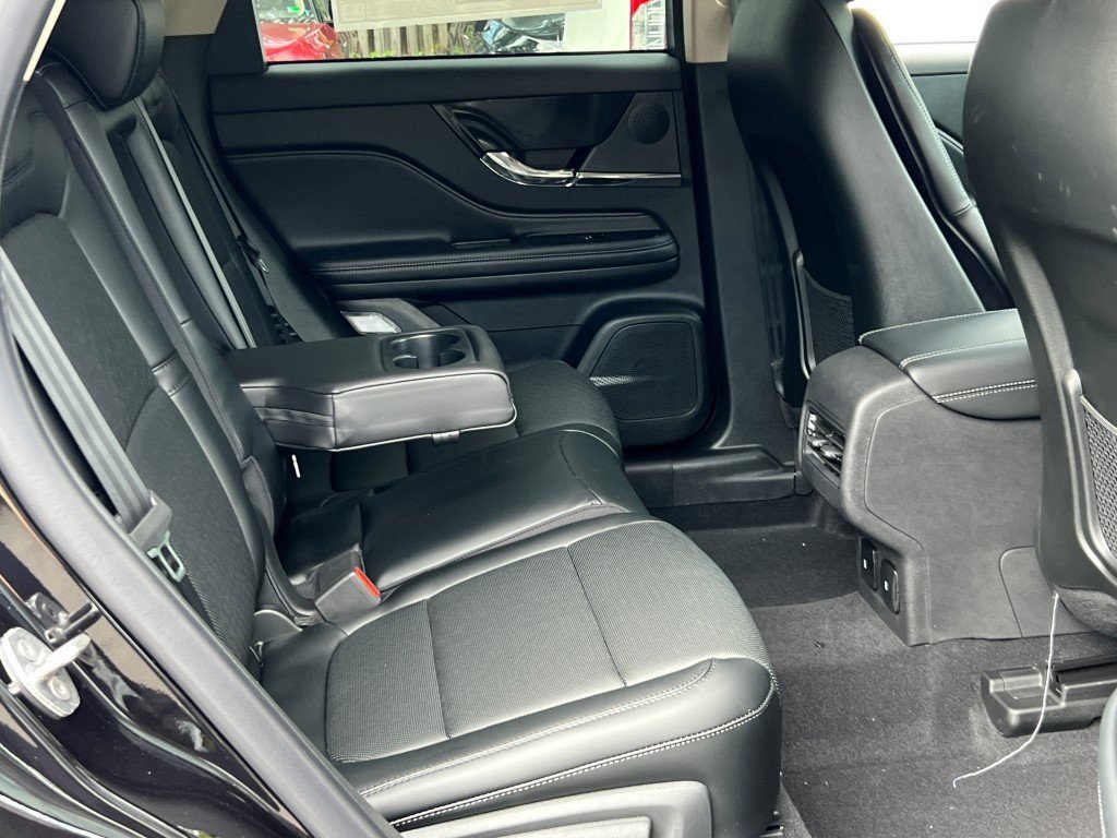 New 2026 Lincoln Corsair Premiere image 10