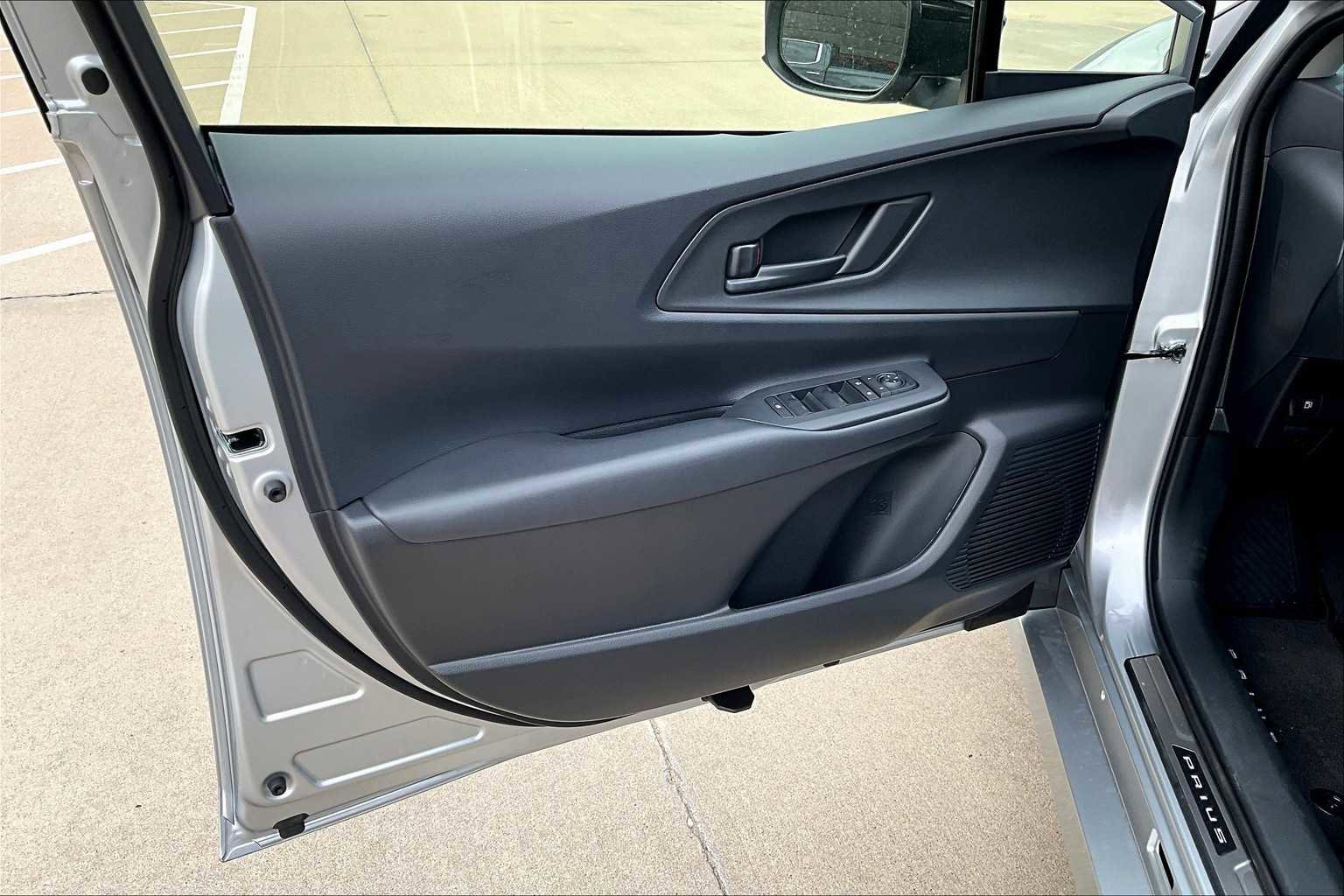 New 2026 Toyota Prius Plug-In Hybrid image 10