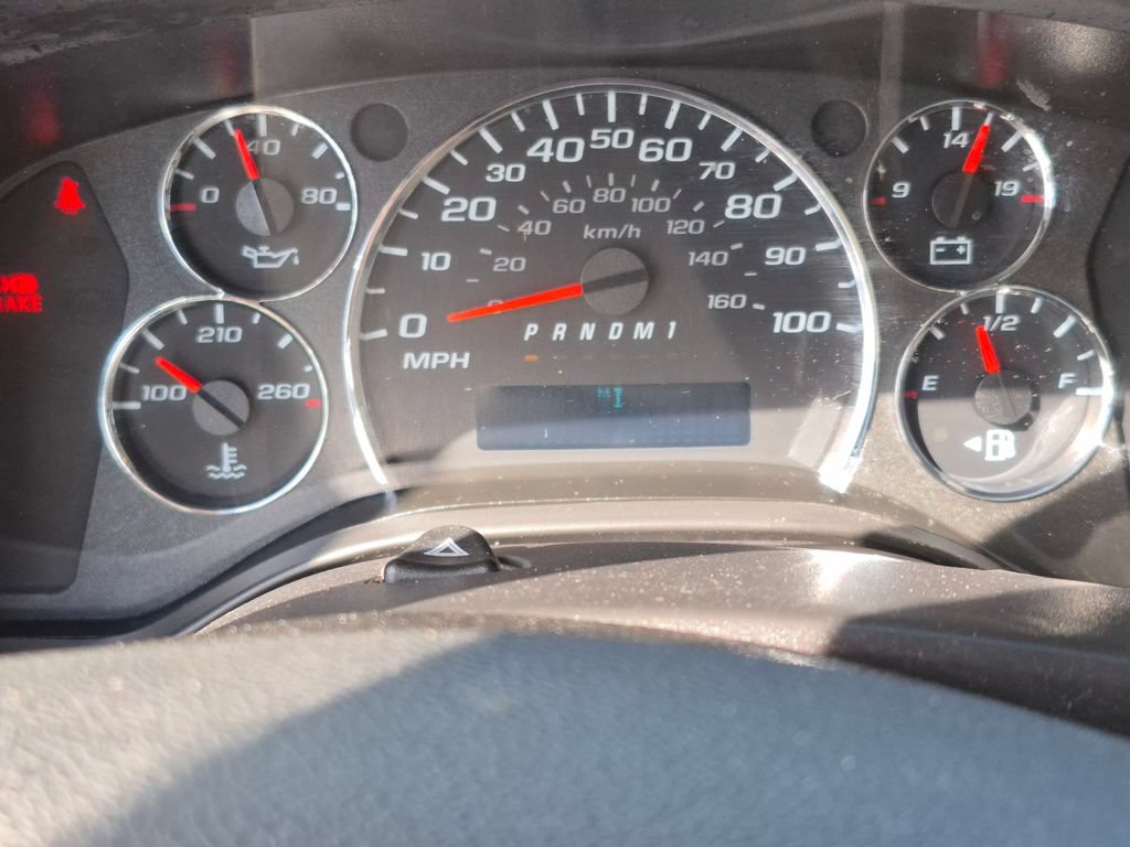 Used 2020 Chevrolet Express 3500 w/ Power Convenience Package RWD image 12