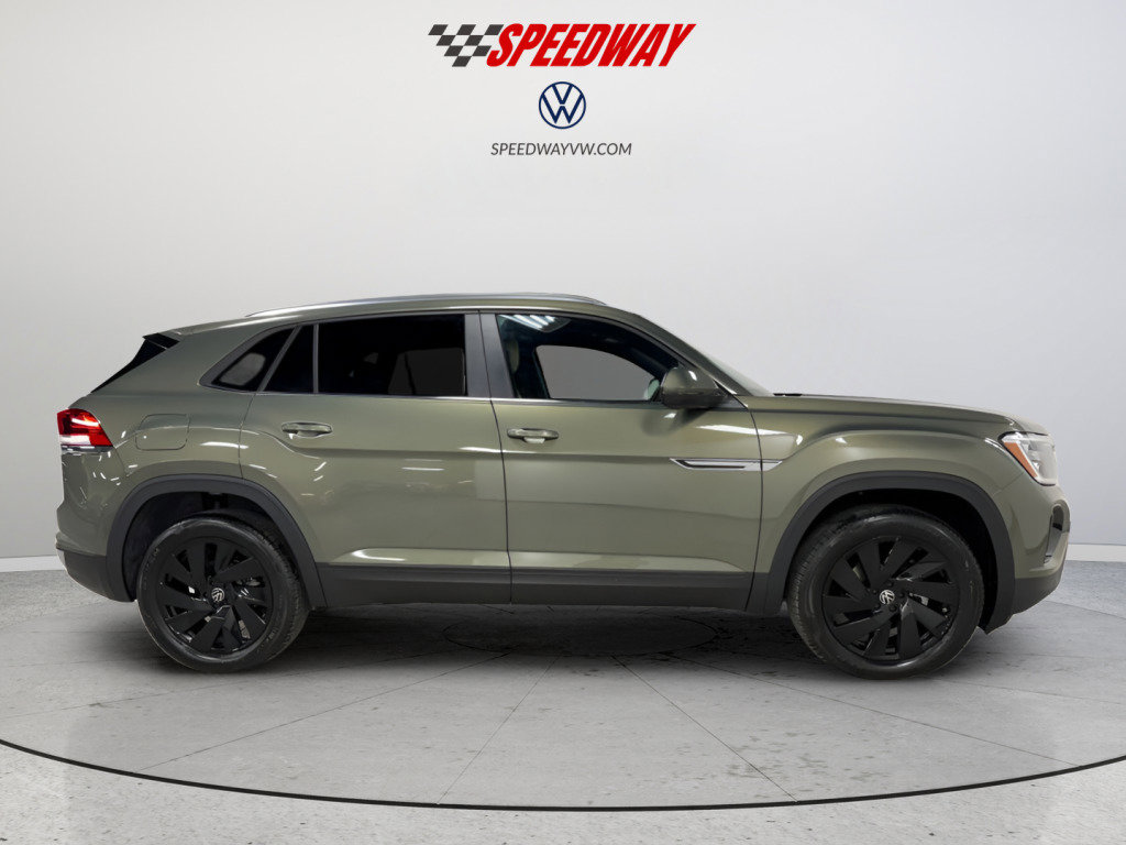 New 2026 Volkswagen Atlas Cross Sport SE image 8