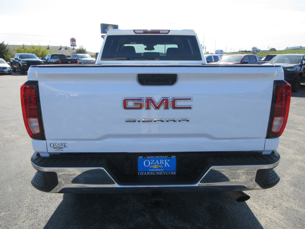 Used 2024 GMC Sierra 2500 Pro w/ Convenience Package image 4