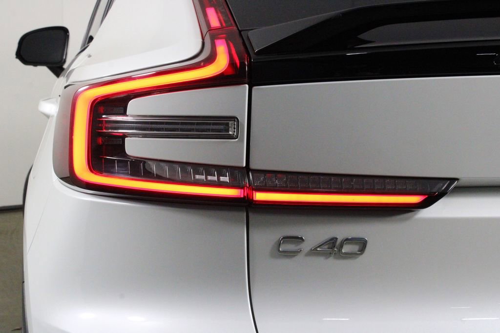 Used 2023 Volvo C40 P8 Recharge Plus image 39
