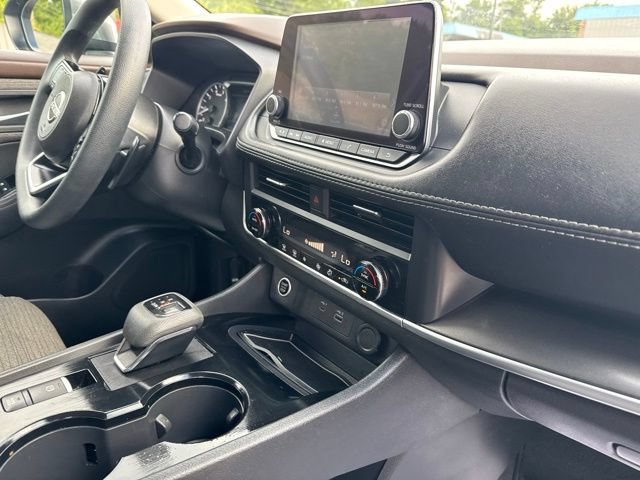 Used 2023 Nissan Rogue SV AWD/4WD image 17