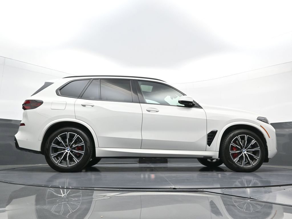 Used 2026 BMW X5 xDrive50e w/ M Sport Package AWD/4WD image 30