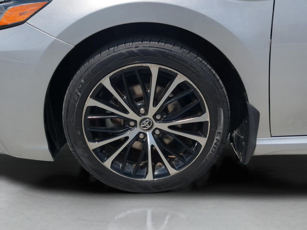 Used 2020 Toyota Camry SE FWD image 24